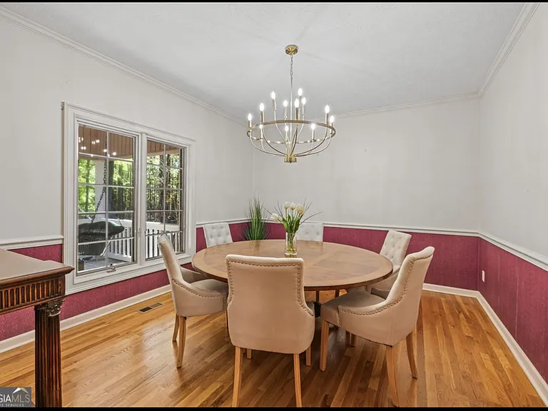 2090 N Jefferson St NE — Photo 7
