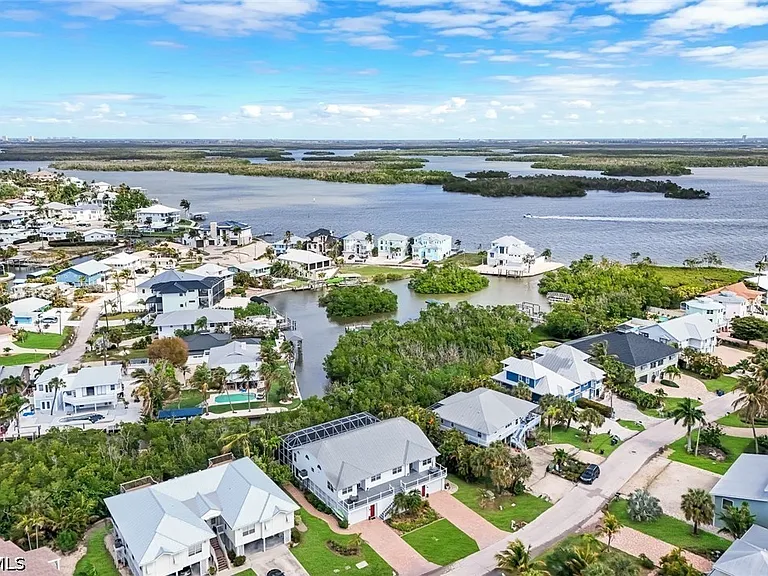 21580 Indian Bayou Dr #582 — Photo 42