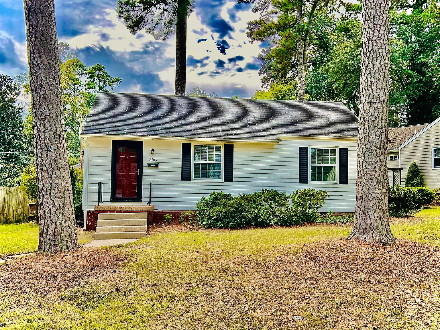 3 bed, 864 sqft, $1,995 — Photo 1