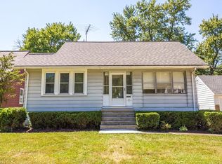 1144 Churchill Rd, Lyndhurst, OH 44124