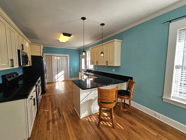 23 McAdoo Ave — Photo 12