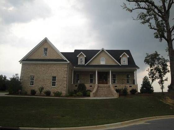 1st image of 305 Rolling Hills Ct