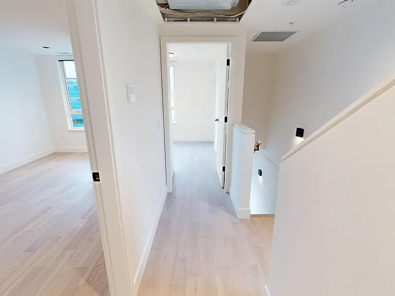 3930 Dumfries St — Photo 29