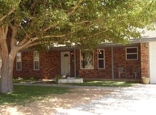 305 S Gary Ln, Denver City, TX 79323