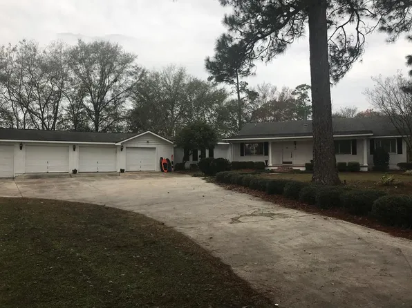 1268 Baymeadows Dr, Douglas, GA 31535