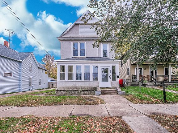 2nd image of 321 31st Ave N