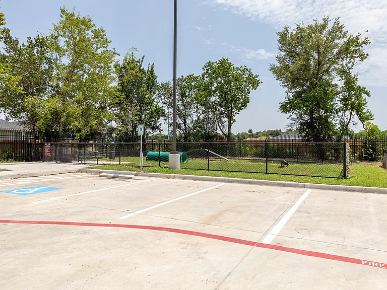 Cordova Apartments — Photo 30