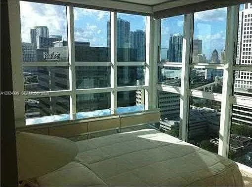950 Brickell Bay Dr #2000 — Photo 9