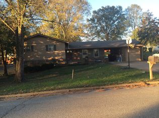 1722 Lone Oak Rd, Paris, TN 38242