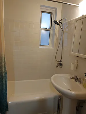Rented by EZ Sell Realty | media 9