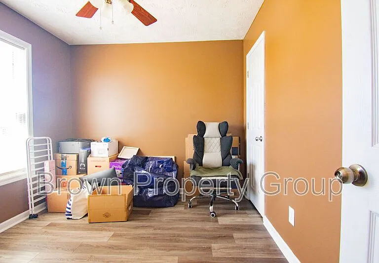 4918 Yorkchester Dr — Photo 15