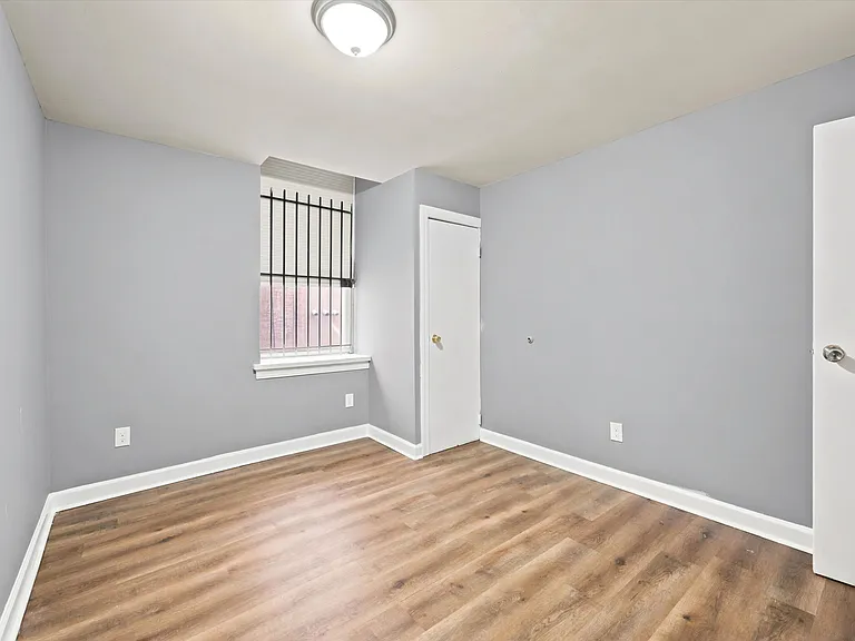 1721 W Tioga St #1 — Photo 13