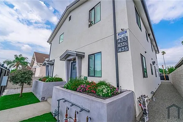 433 W Gage Ave #433 — Photo 3