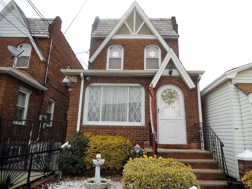 1st image of 10757 123rd St