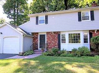 68 Sunset Trl, Fairport, NY 14450