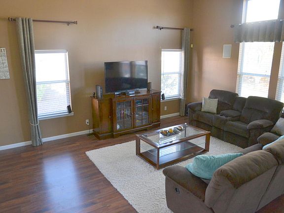 3rd image of 4247 Talmadge Ave NW