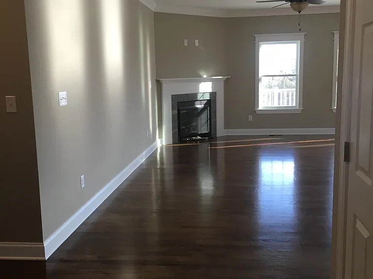 101 Stonewall Jackson Blvd — Photo 1
