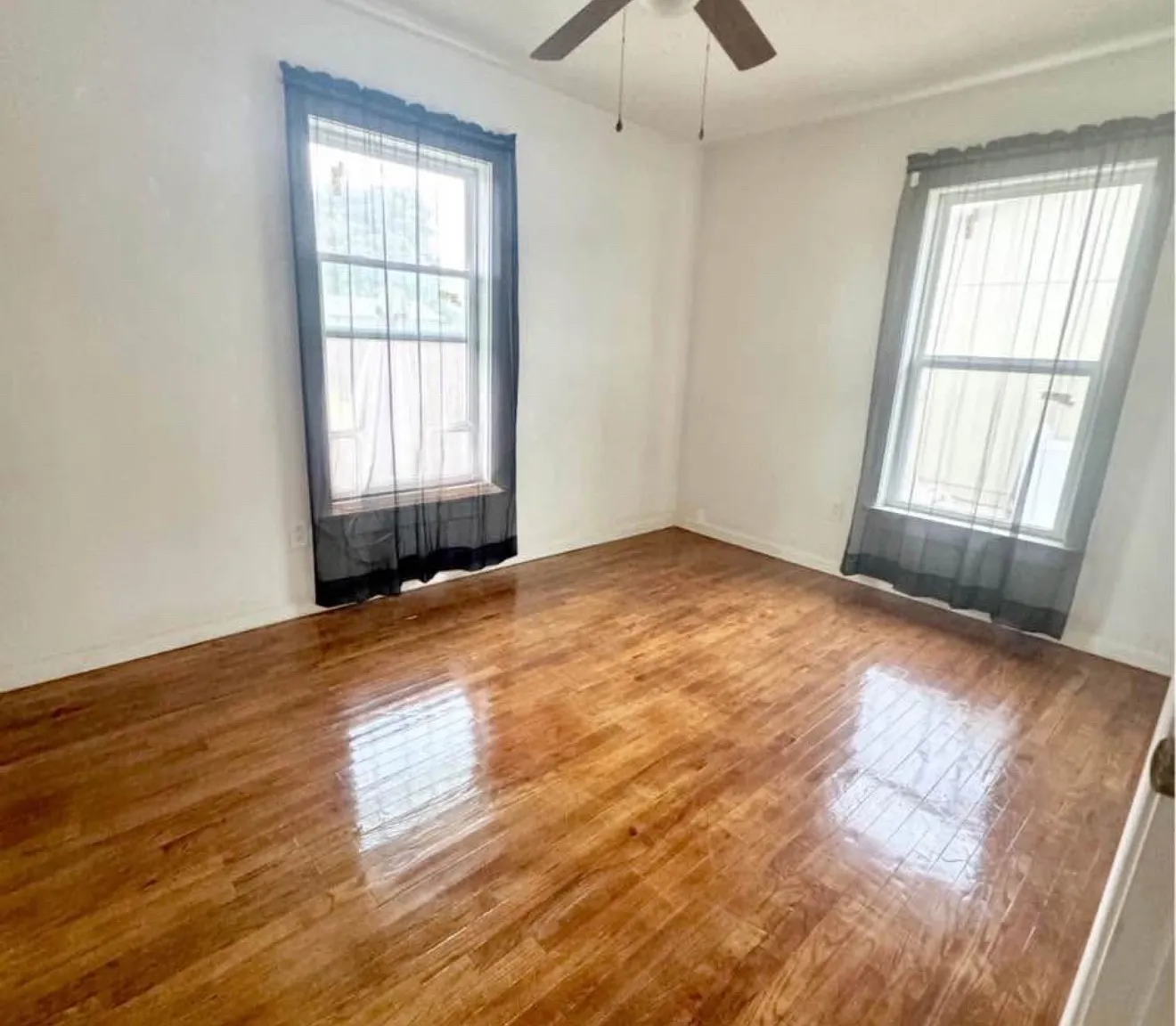 2819 Hilltop Dr — Photo 1