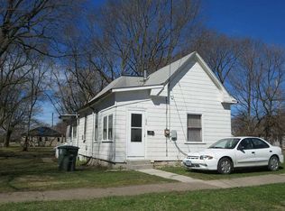 239 Ash St, Waterloo, IA 50703