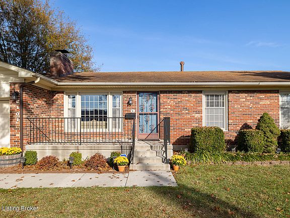 4th image of 6101 Clovelly Ct