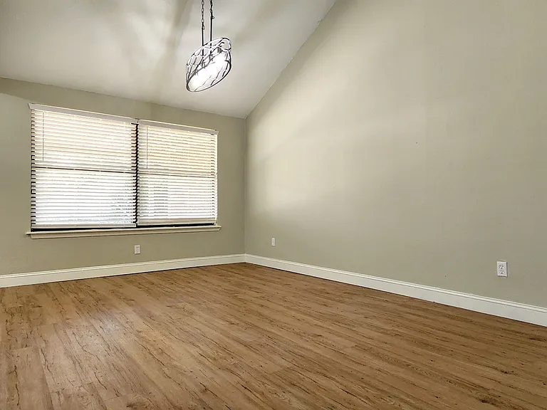 11703 Lorene Ave — Photo 6