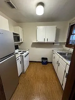 2 bed, 1.0 bath, 690 sqft, $1,600 — Photo 4