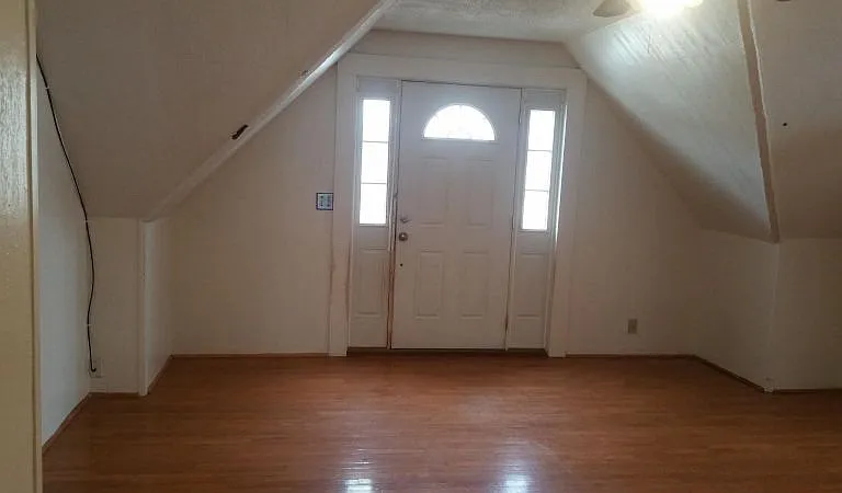 1420 W 14th St #1/2 — Photo 3