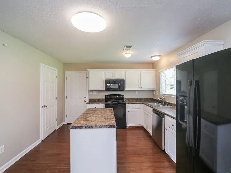 10108 Nolton Cir — Photo 7