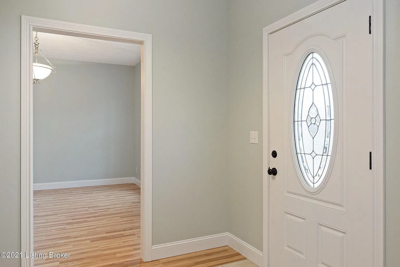 2 bed, 1800 sqft, $1,700 — Photo 2