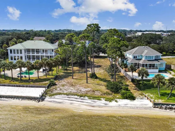 2032 Pritchard Point Dr, Navarre, FL 32566