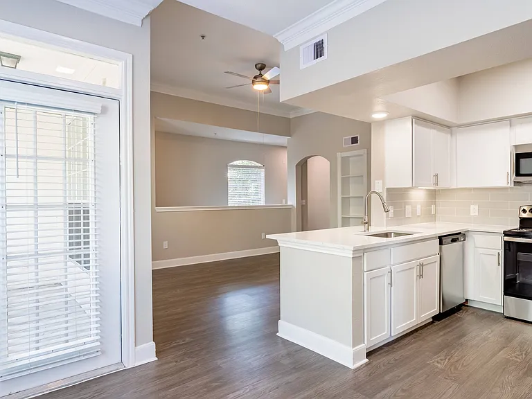 Gorgeous Renovated Kitchen