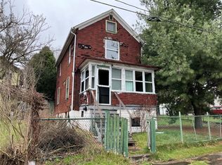 802 Wallis Ave, Farrell, PA 16121