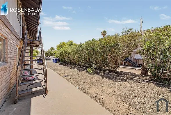 1746 E 6th Ave — Photo 2