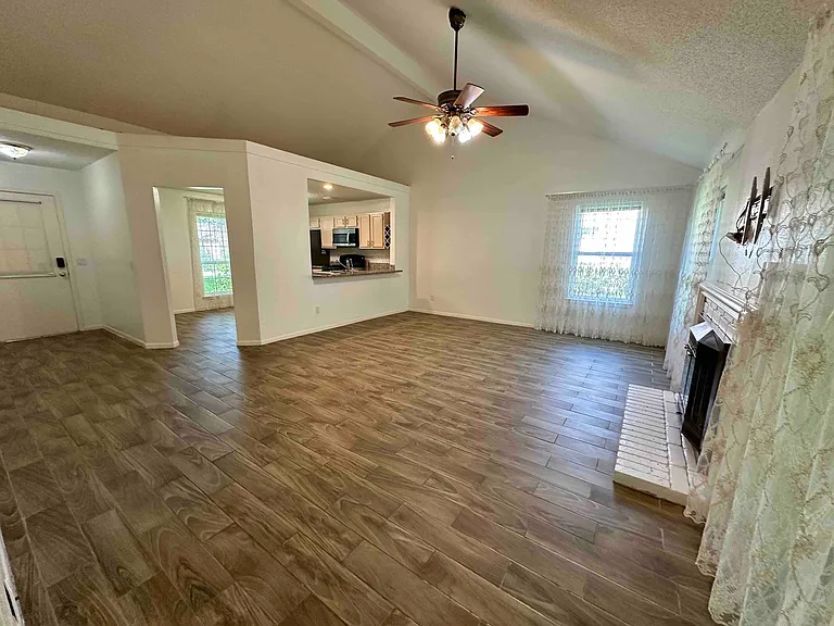 21418 Park Bishop Dr — Photo 3