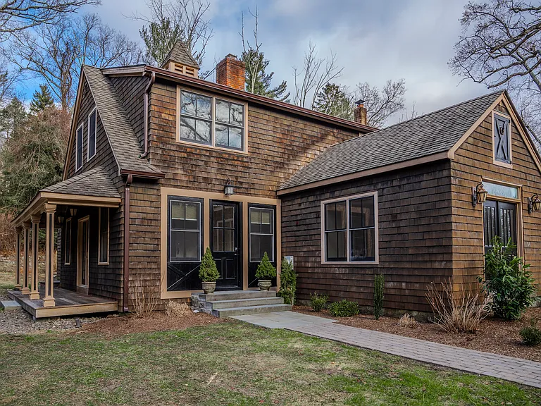 54 E Lake Stable Rd — Photo 2