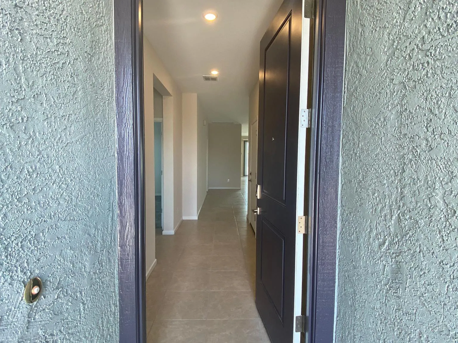 17832 W Daley Ln — Photo 2