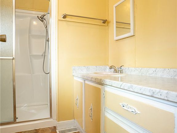 4th image of 1560 S Otterbein Ave #167
