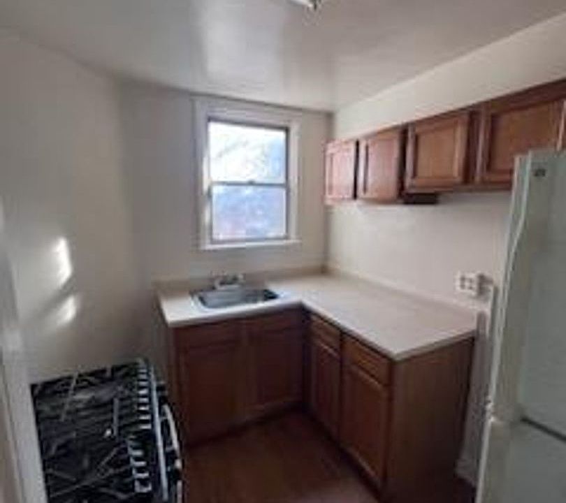 1st image of 3615 Everett St APT 2