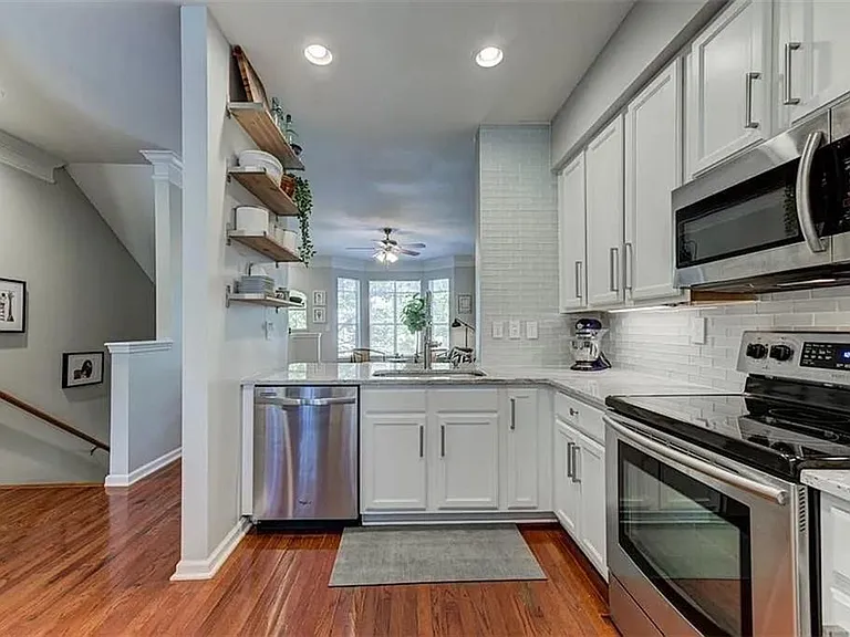 375 Highland Ave NE #606 — Photo 7