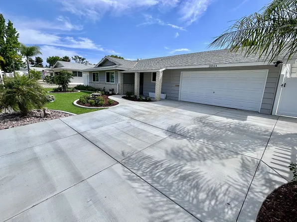 28564 Portsmouth Dr, Menifee, CA 92586