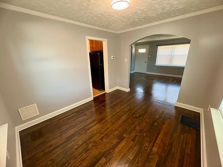 728 George St — Photo 7