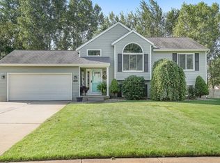 1692 Nelson Ct, Dorr, MI 49323