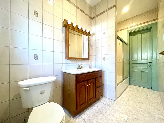 Rented by Remax Real Estate Professionals | media 6