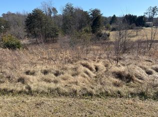 7 Crockett Lake Dr, Crossville, TN 38572