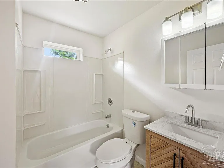 415 Colbert Ave #A — Photo 11