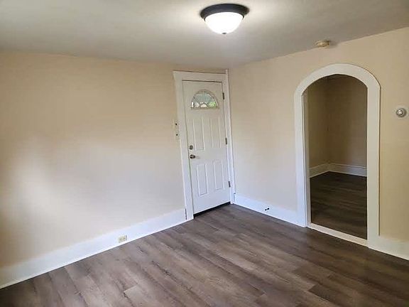4th image of 20 Chiswick Ave #3