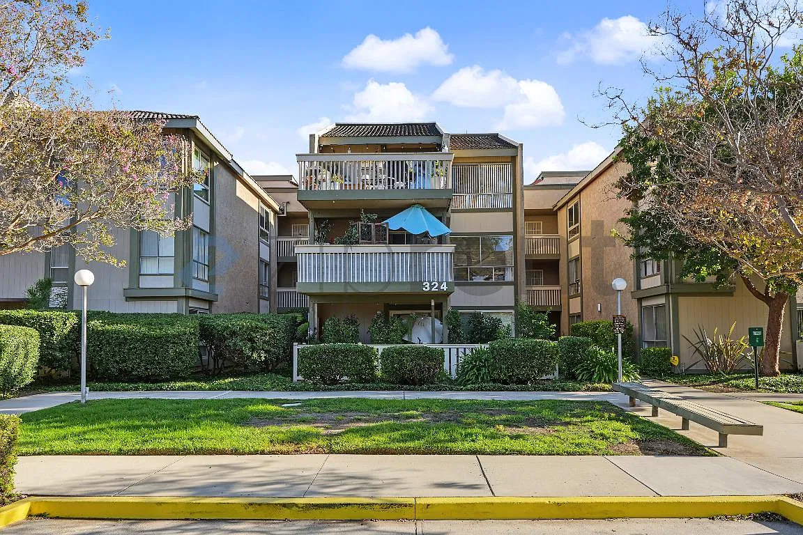 2 bed, 850 sqft, $3,100 — Photo 4