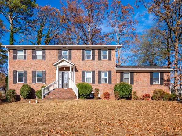 4715 Robinwood Dr, Chattanooga, TN 37416