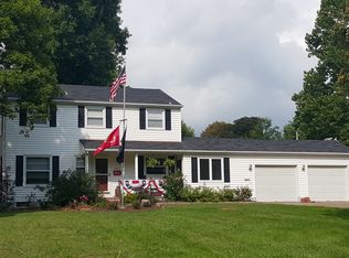 2013 Burnside Dr, Muscatine, IA 52761