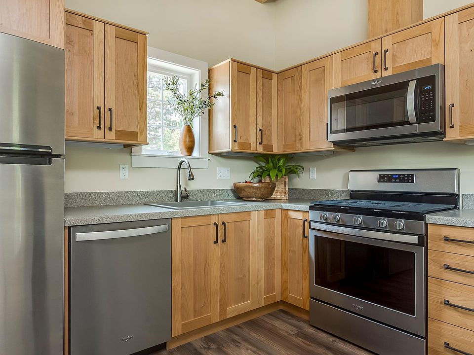 1st image of 514 12th St #2